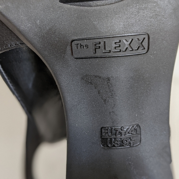 THE FLEXX Sandal Leather Open Toe Elastic Side Strap Block Heel Black 9.5 NIB - Picture 14 of 16